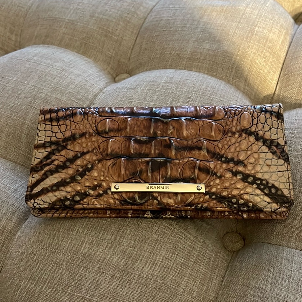 Brahmin wallet
